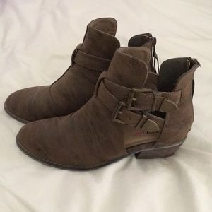 Ankle booties